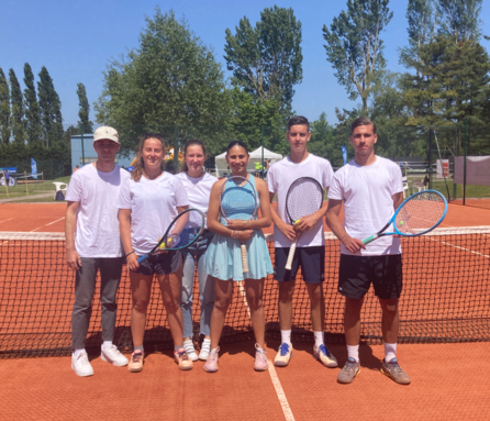 Tennis equipe vice chamiopnne de France.png